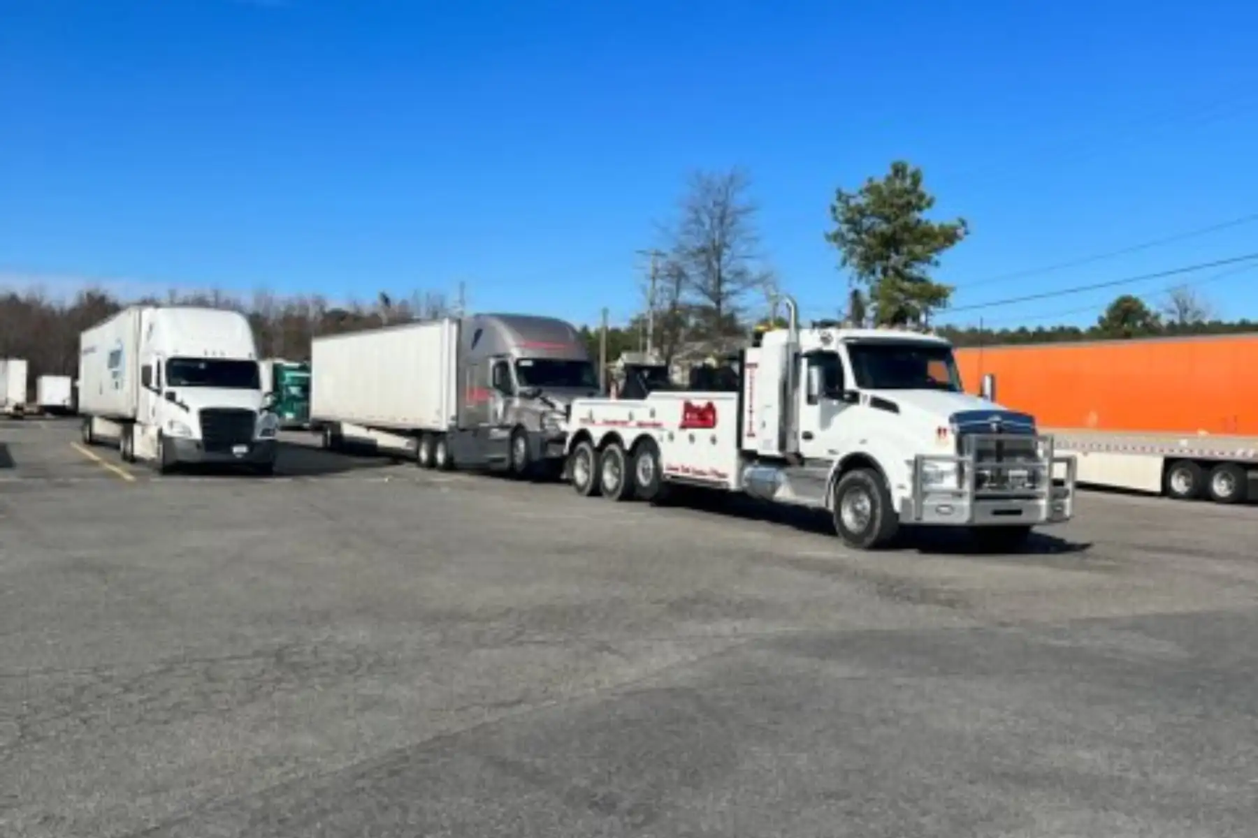 Fred's Towing & Transport 24